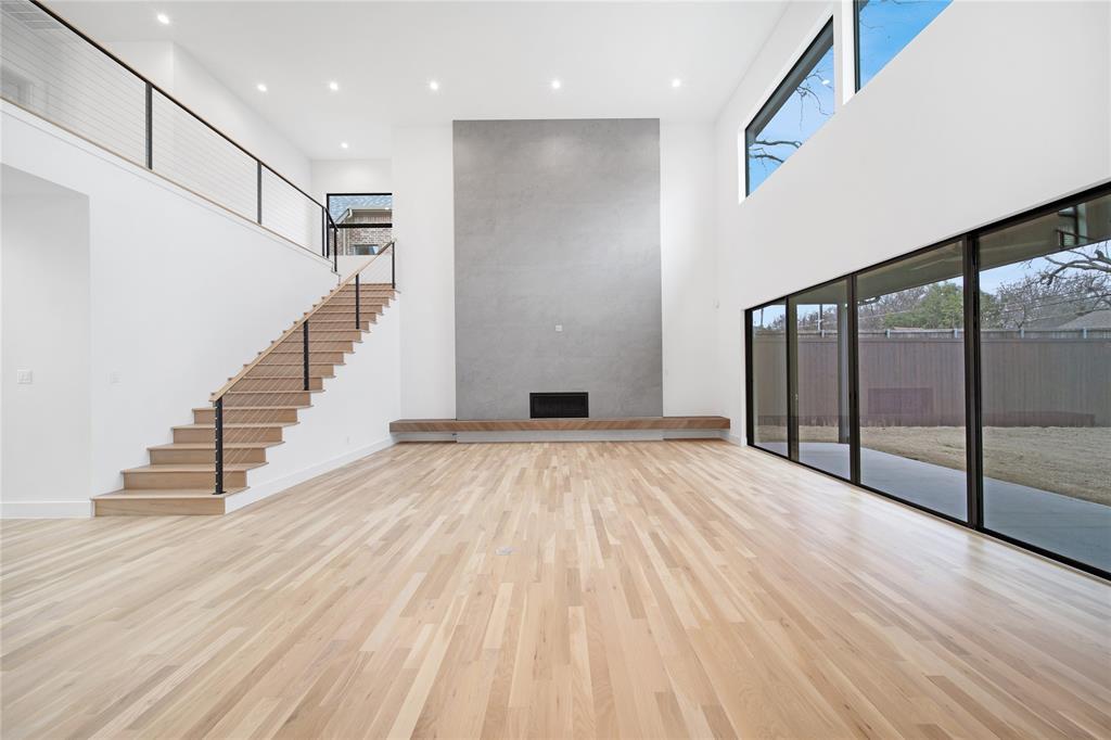 WILSHIRE HEIGHTS - Residential