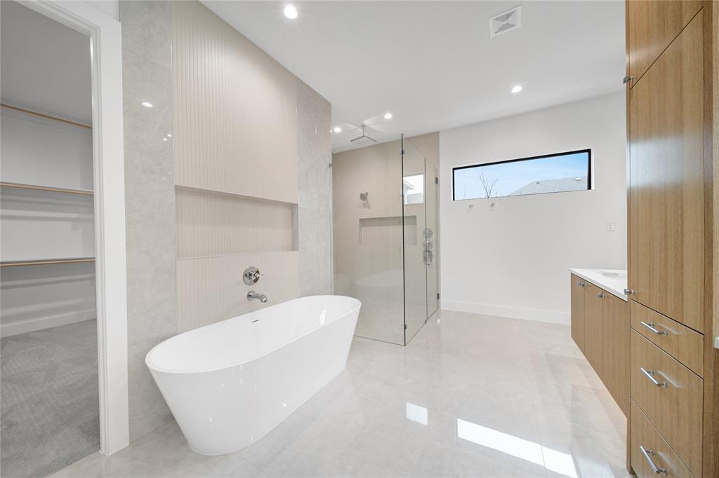 WILSHIRE HEIGHTS - Residential