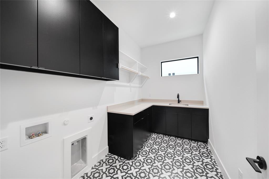 WILSHIRE HEIGHTS - Residential