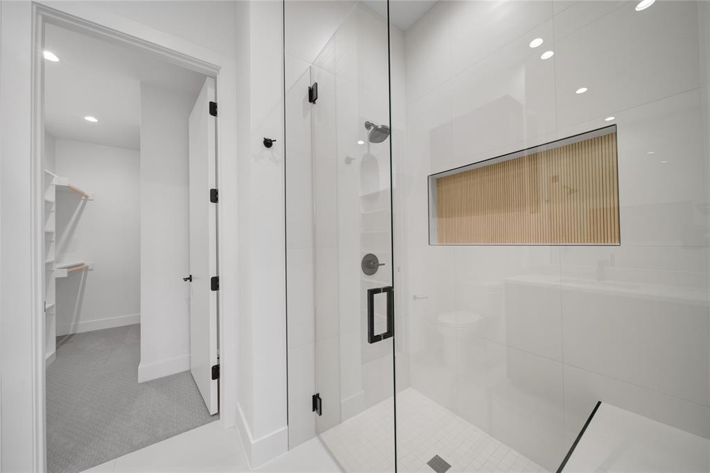 WILSHIRE HEIGHTS - Residential