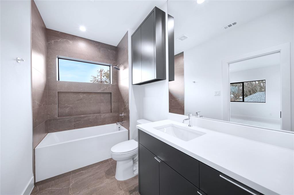 WILSHIRE HEIGHTS - Residential