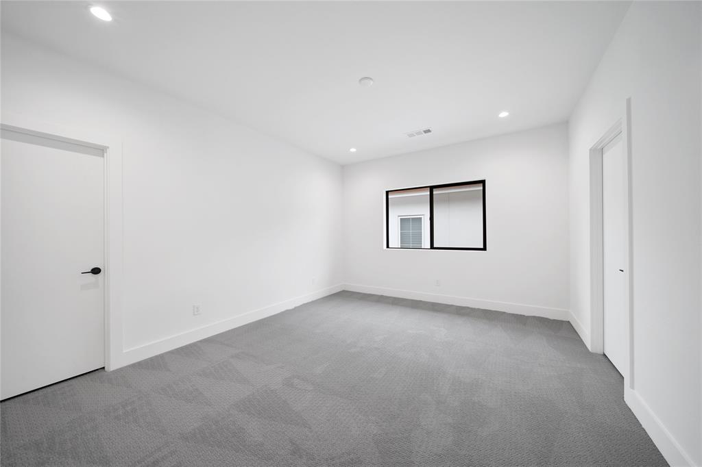 WILSHIRE HEIGHTS - Residential