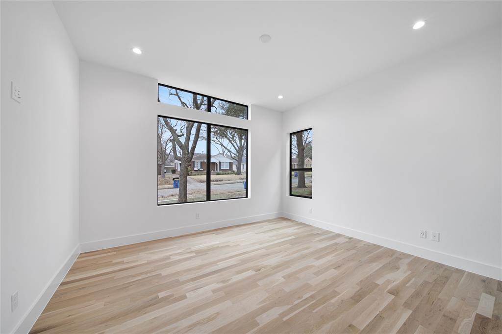 WILSHIRE HEIGHTS - Residential