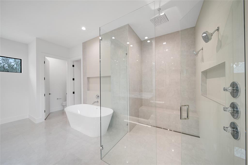 WILSHIRE HEIGHTS - Residential