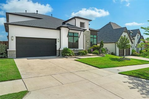 Photo of 1833 Rolling Heights Lane, Fort Worth, TX 76008 (MLS # 21083012)