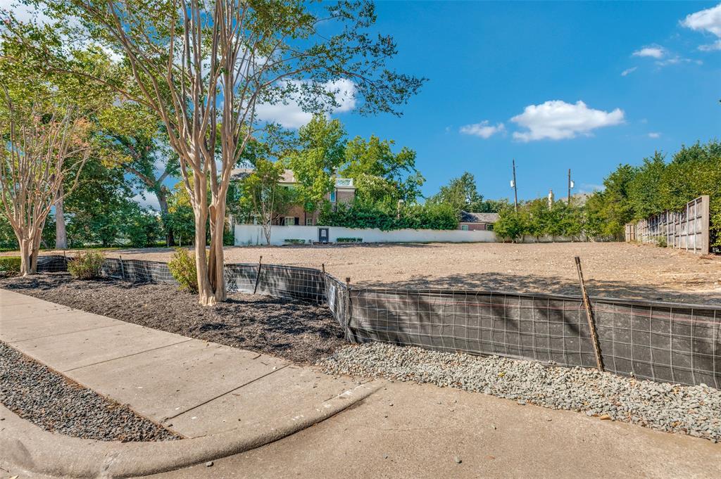 6009 Saint Andrews Drive