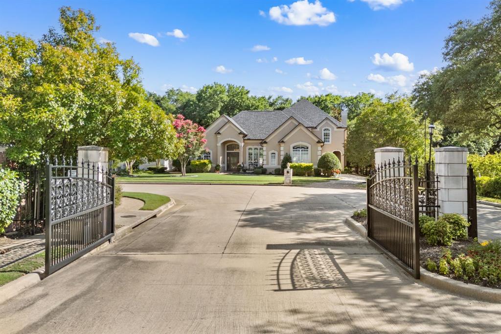 1001 Lakeridge Court
