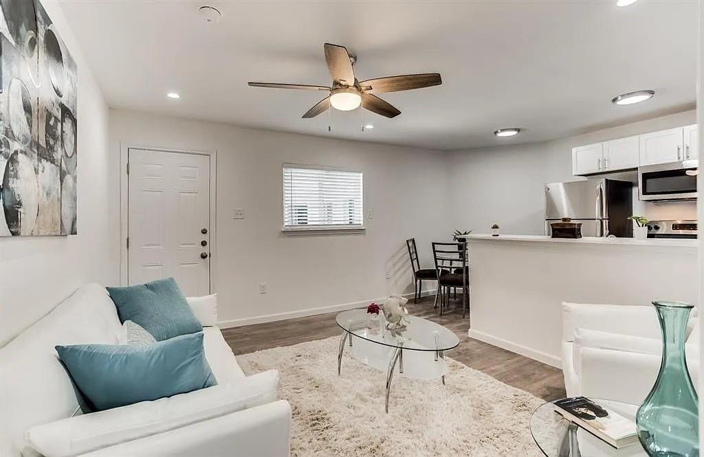 Photo of 4919 San Jacinto Street #102, Dallas, TX 75206 (MLS # 21268566)