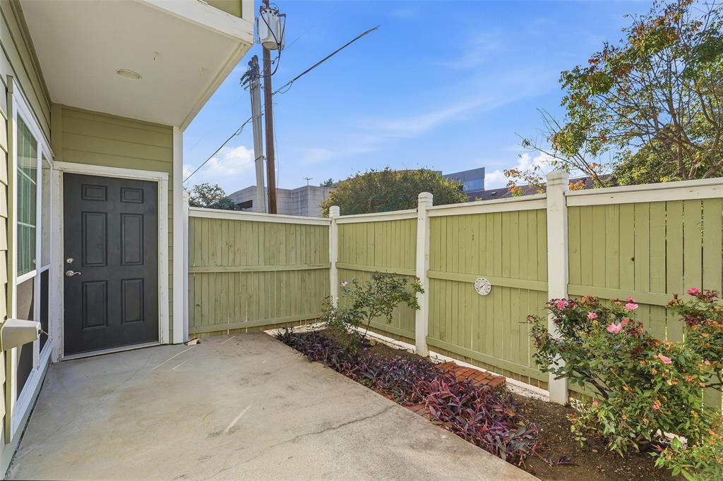 Bent Trail Twnhms - Residential Lease