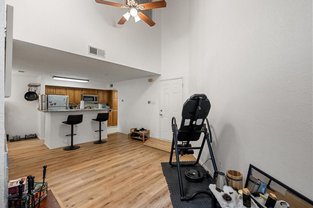 Arlington Oaks Condo - Residential