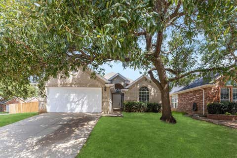 Photo of 12601 Red Cedar Drive, Euless, TX 76040 (MLS # 21310695)