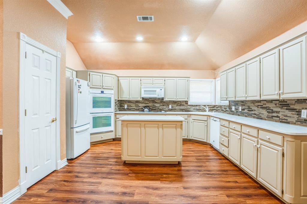 Decordova Bend Estate - Residential