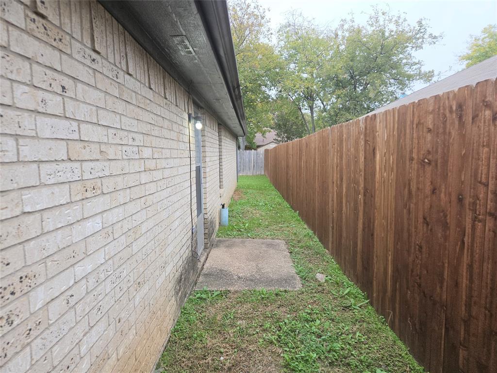 Fox Hollow Add N R H - Residential Lease