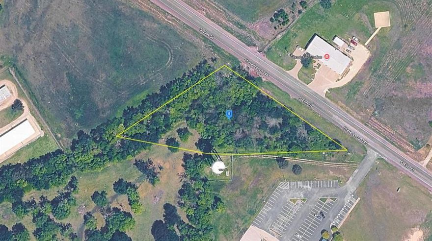 This 1.6-acre vacant lot in Kemp, TX offers a prime opportunity to invest in a convenient location. Public water is available, and septic is required, providing flexibility for development. The property is just off Highway 175 and a little over 45 minutes from Dallas, making commuting and city access easy. Buyers to verify zoning. Listing is for land only and comes As Is. Street addresses can be for listing purposes only and vacant land will receive a true street address once improved.