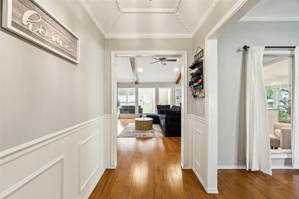 1912 Villanova Drive