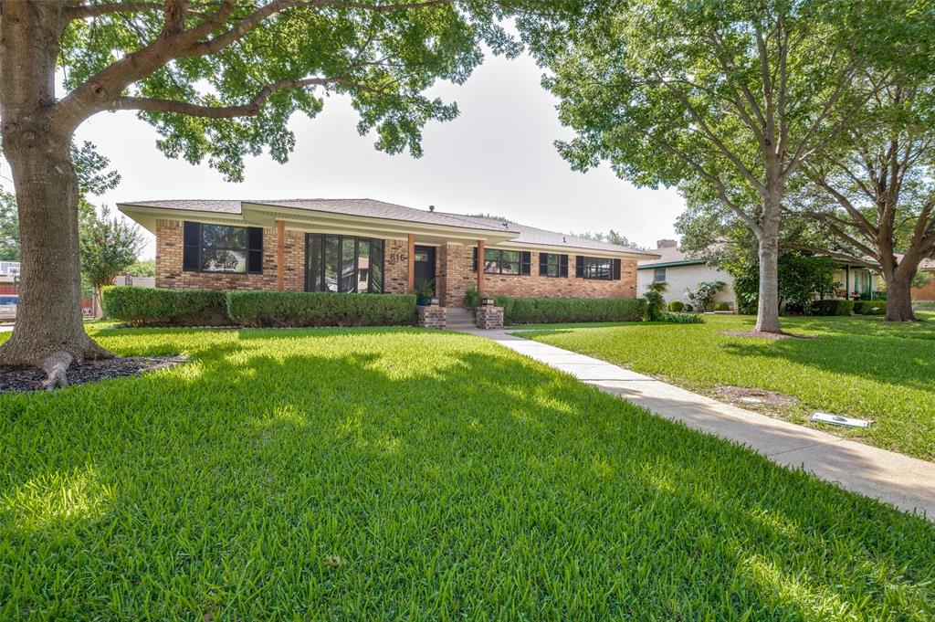 816 Misty Glen Drive