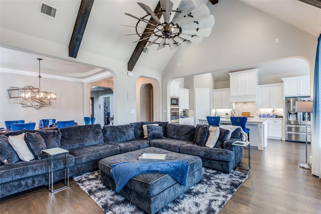 3383 Waverly Drive