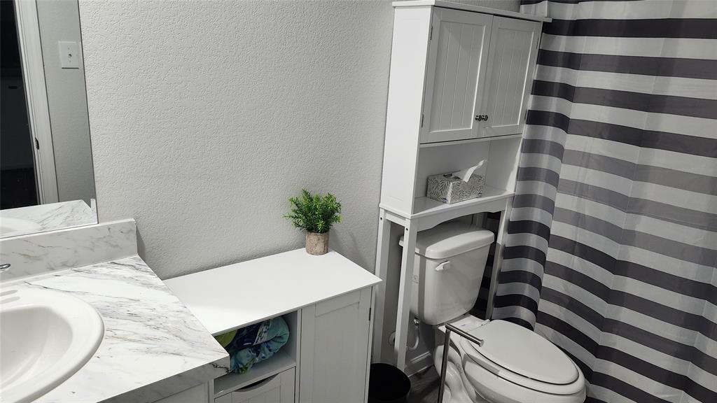 Treaty Oaks - Residential