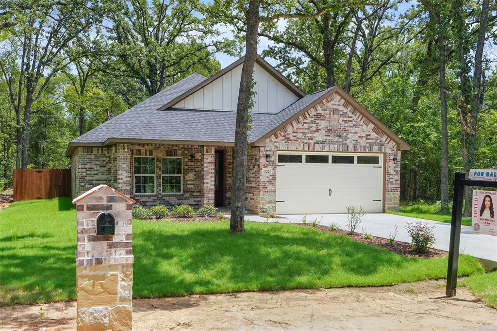 122 E Beachwood Loop