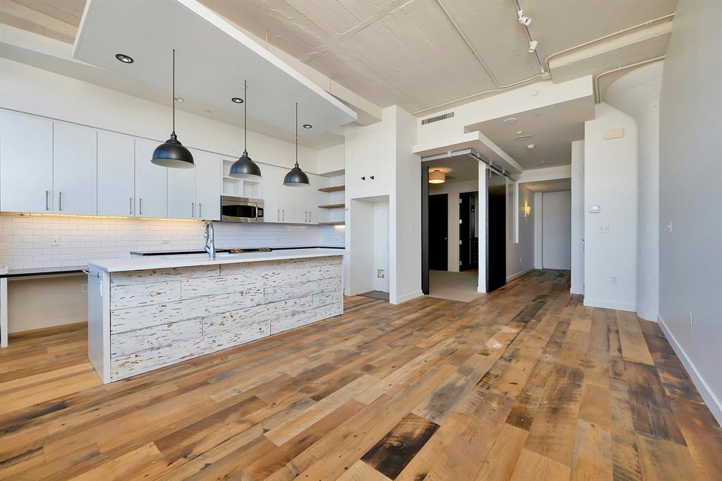 One Montgomery Plaza Residence Condo - Residential Lease