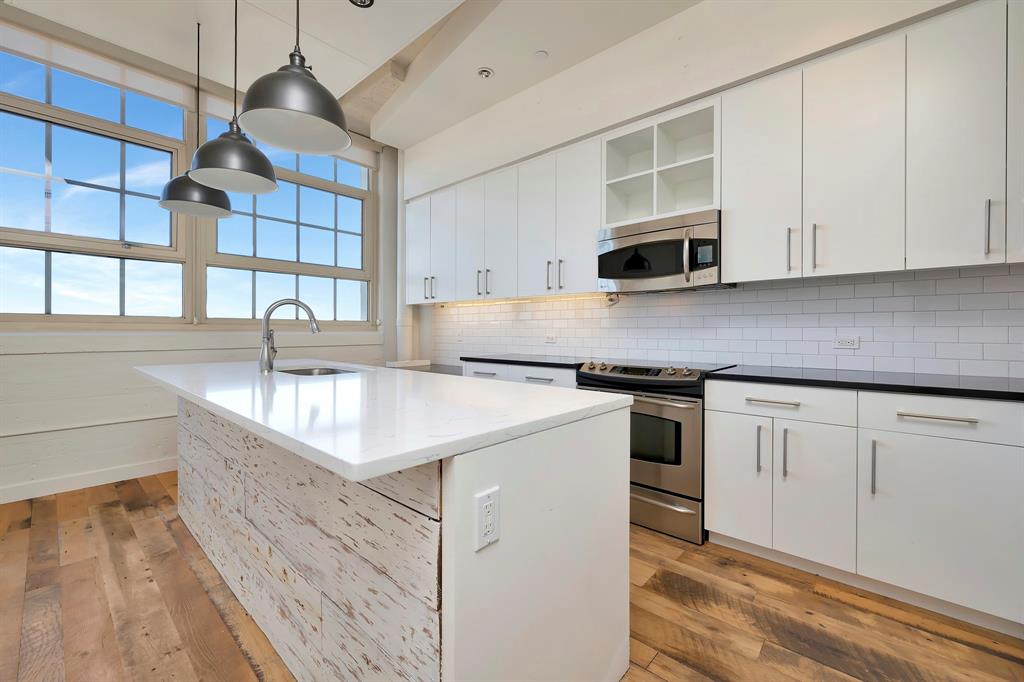 One Montgomery Plaza Residence Condo - Residential Lease