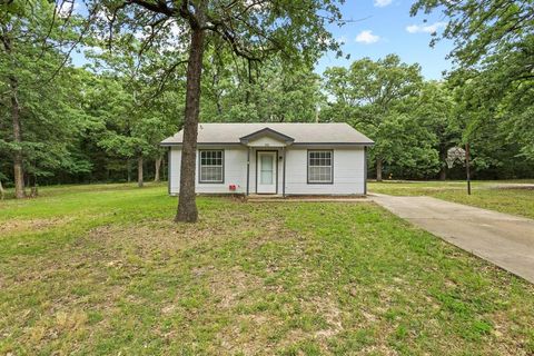 453 County Road 2521 Bonham TX 75418