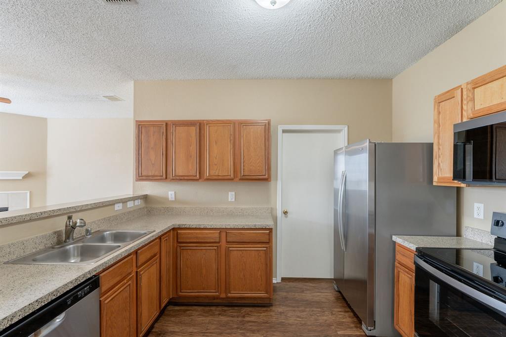 525 Pineview Lane