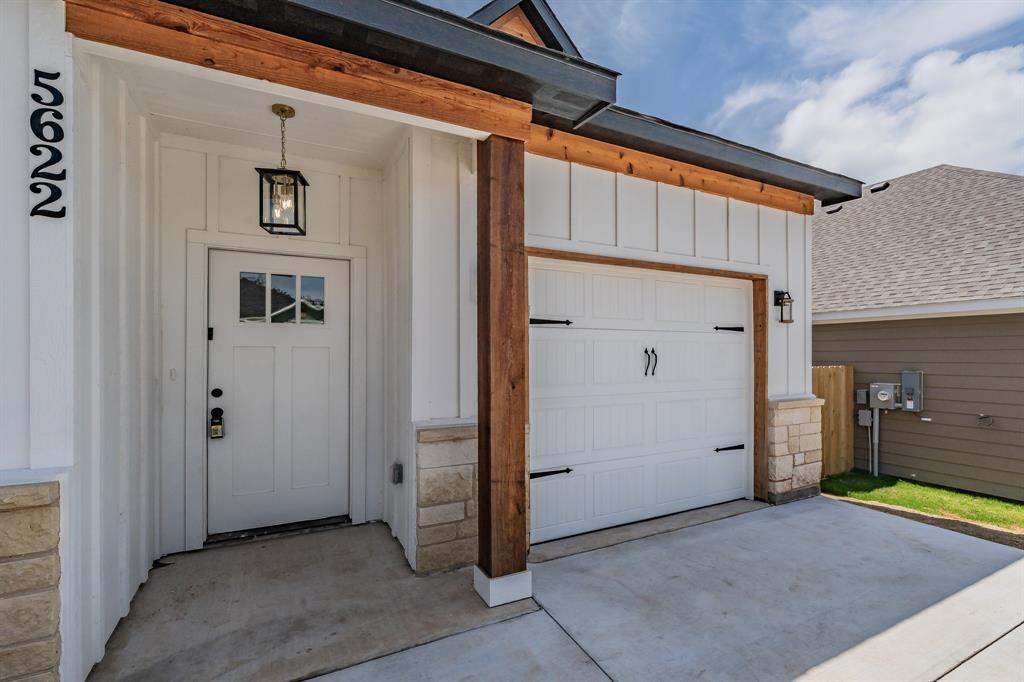 5622 Barkridge Drive