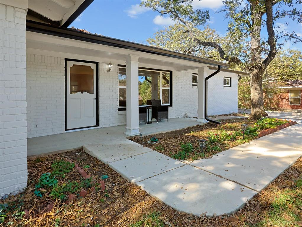 2104 Montclair Drive