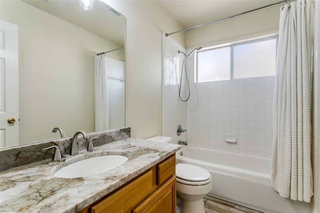 Lakes Of Highland Oaks The - Residential