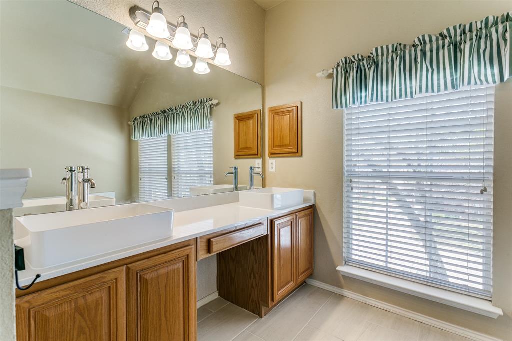 Lakes Of Highland Oaks The - Residential