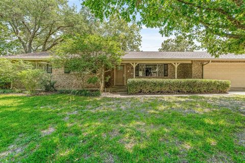 1360 Kaylock Street Stephenville TX 76401