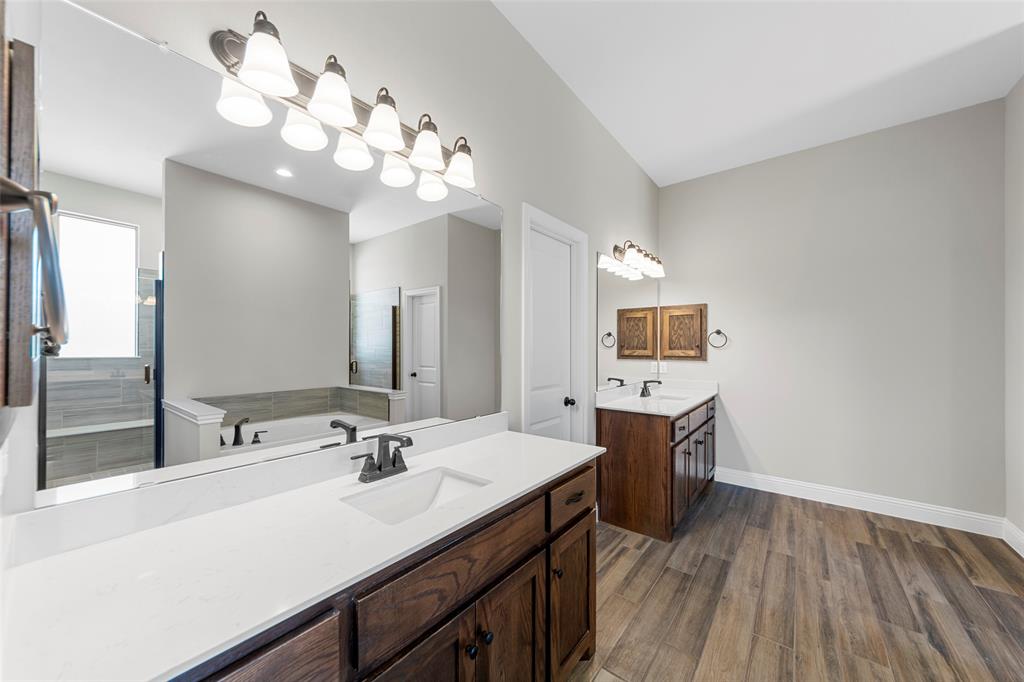 Oak Point Estates - Residential