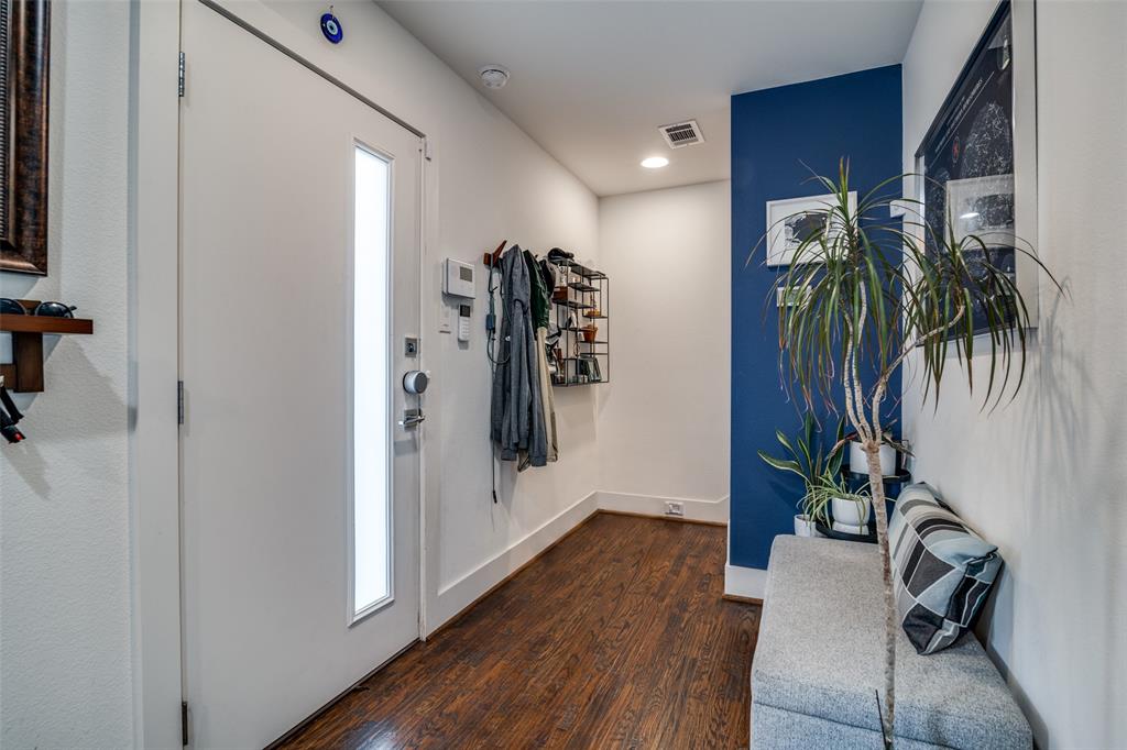 Condominium Hms Lindell Bldg 5 - Residential