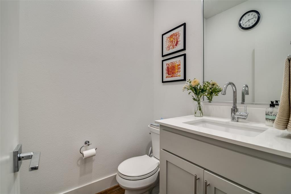 Condominium Hms Lindell Bldg 5 - Residential