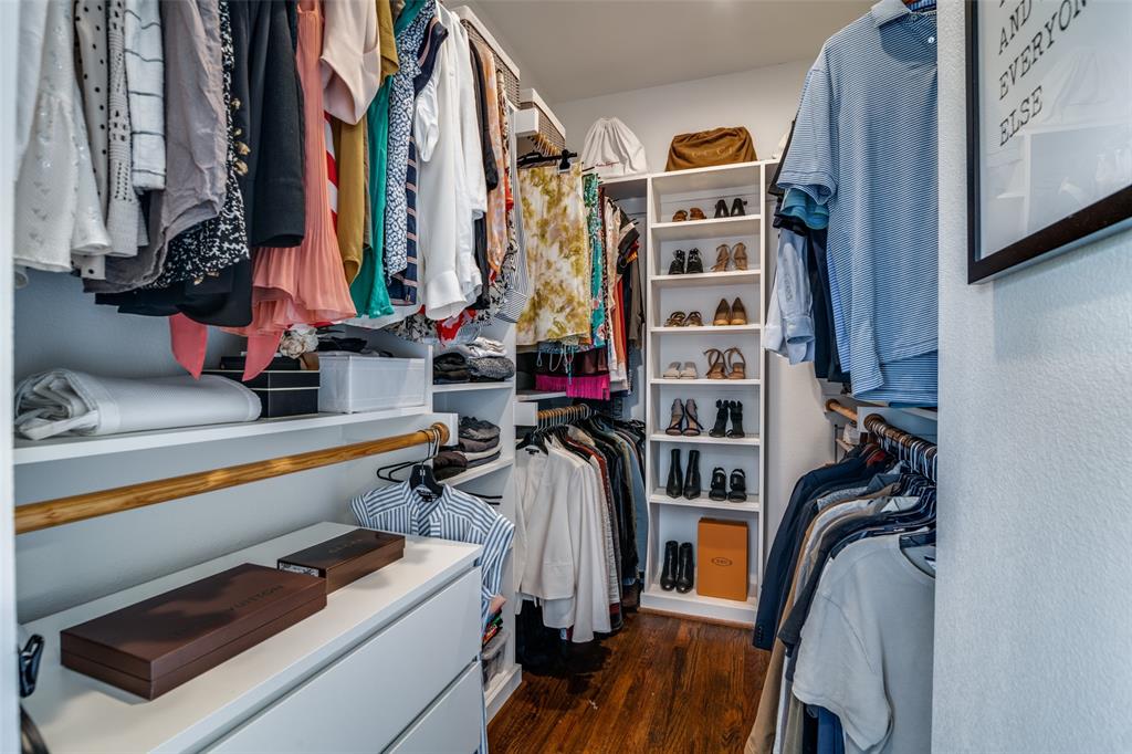 Condominium Hms Lindell Bldg 5 - Residential