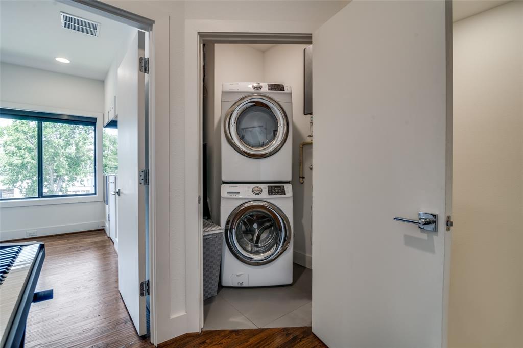 Condominium Hms Lindell Bldg 5 - Residential