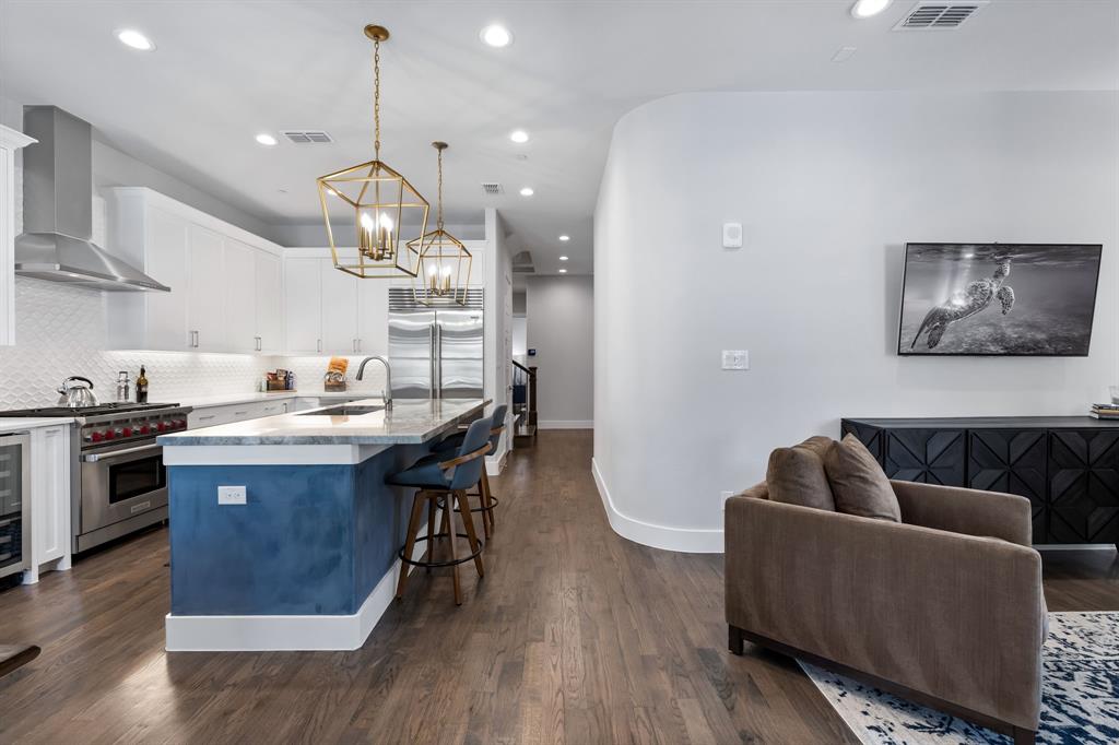 Lakeside Tower - Residential