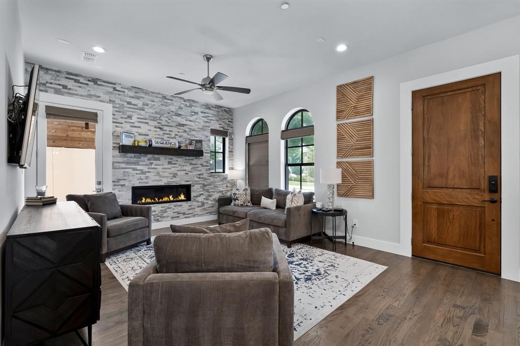 2800 Lakeside Parkway 103