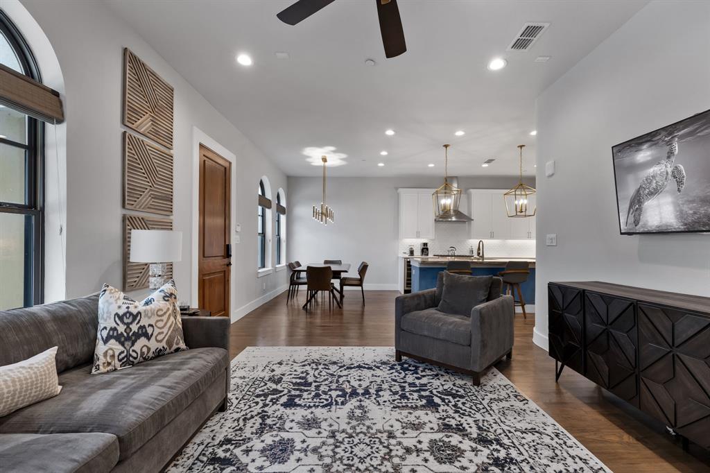 Lakeside Tower - Residential