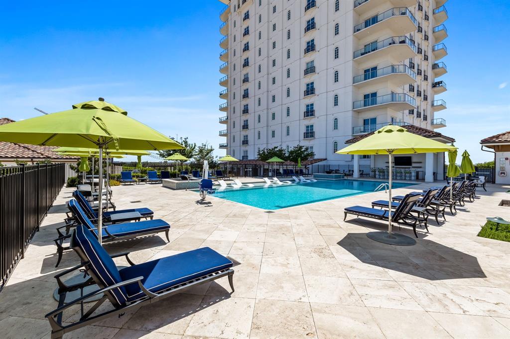 Lakeside Tower - Residential