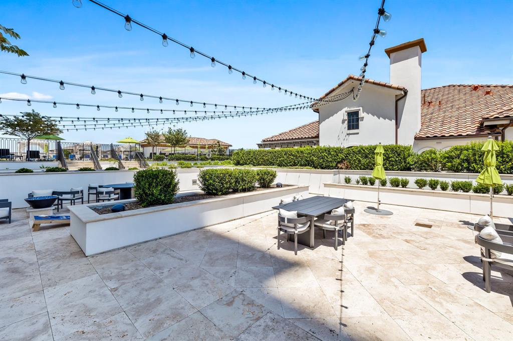 Lakeside Tower - Residential