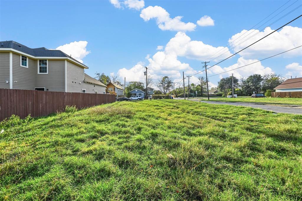 Magnolia Park - Commercial Sale