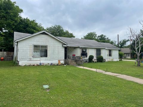 310 W Angeline Street Groesbeck TX 76642