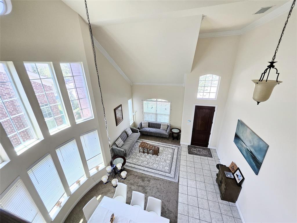 608 Jagged Way
