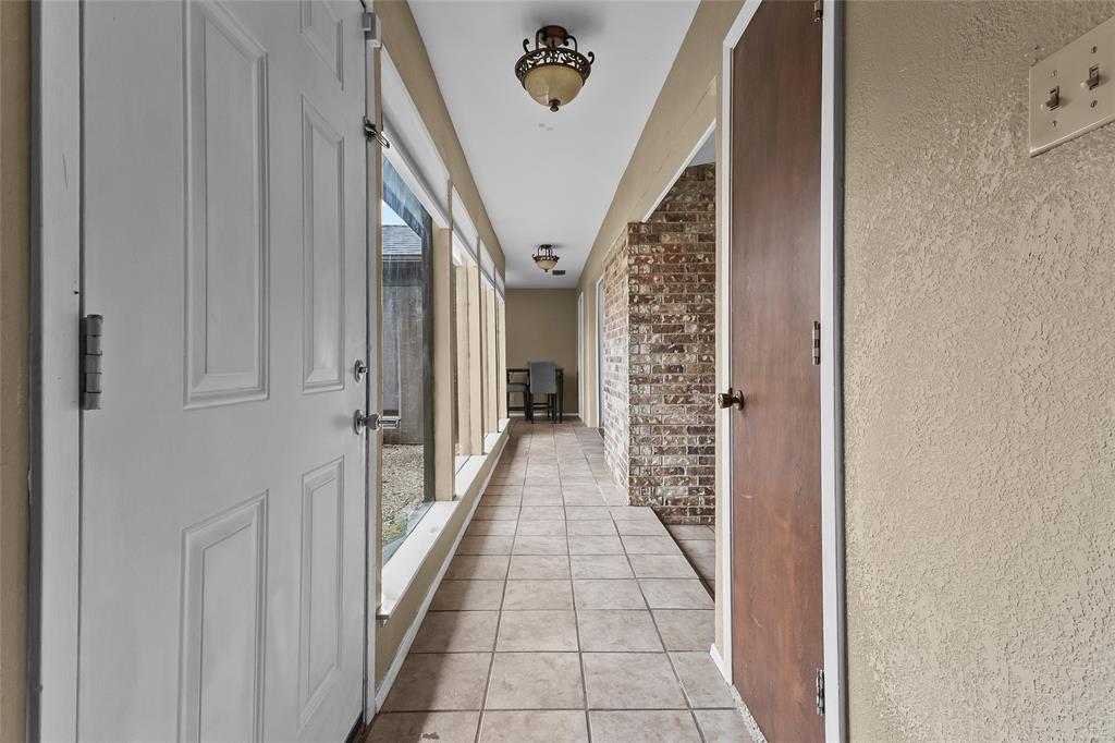 1104 Forest Ridge Drive