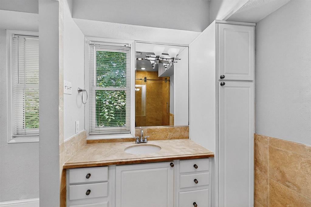 Paradiso Condo Ph 02 - Residential Lease