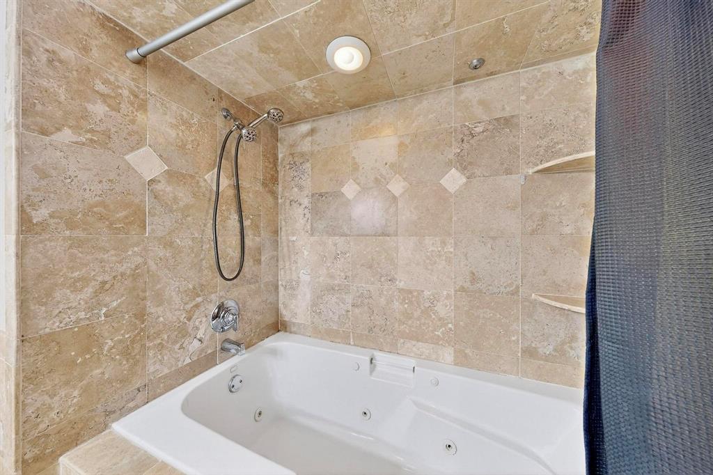 Paradiso Condo Ph 02 - Residential Lease