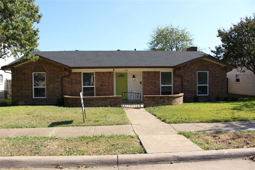 Newly renovated 4 bedrooms, two bathrooms, 2 cars garage, house had been renovated new sewer lines, new roof, new windows, paint all interior, new beautiful vinyl floor. Bathroom complete redone new fixtures, new toilet and quartz  counter top, new ceramic title, kitchen with new glass backsplash and quartz countertop.