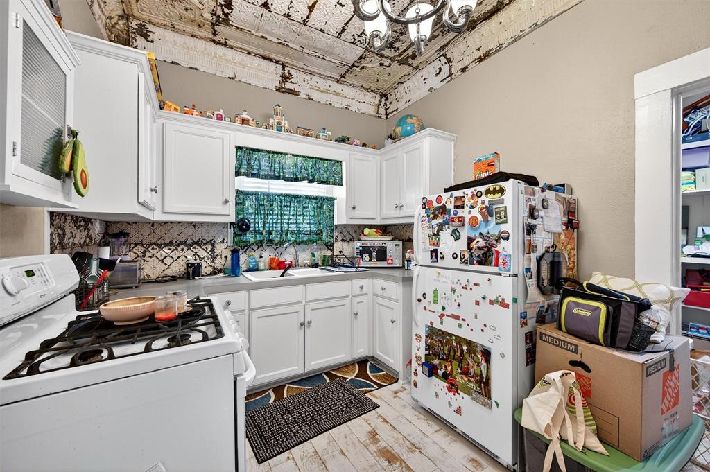 MILLERS SECOND ADDN REPLAT LT 9 & 51 - Residential